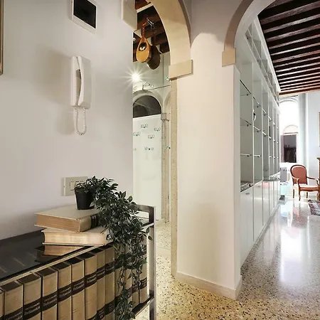Casa Del Mandolino 아파트 *